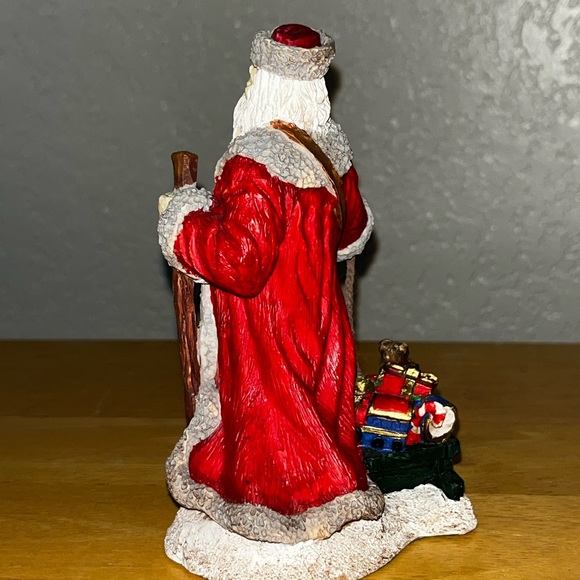 Russian Santa Figurine 1995 - Picture 4 of 11